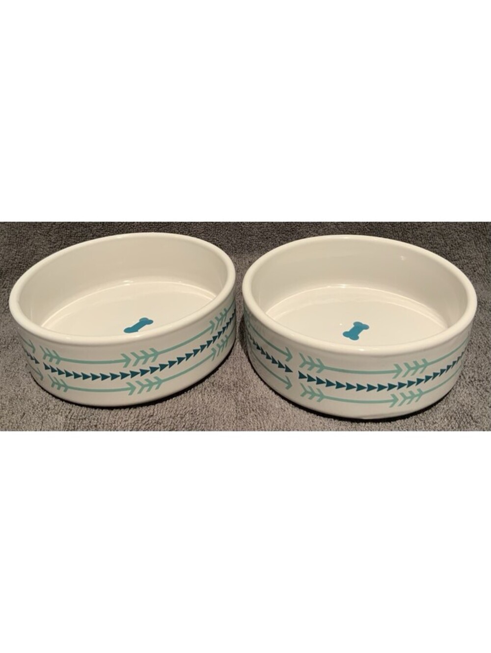 Petco Animal Supplies 2016 Harmony Stoneware 8oz. Food/Water Pet Bowls Set of 2
